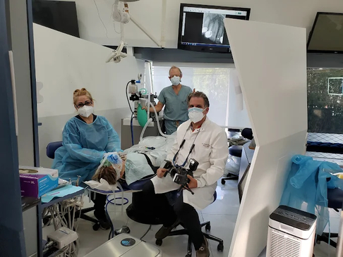 Slider image (6) Dr. Joseph Goodman - Top Dentist in Beverly Hills